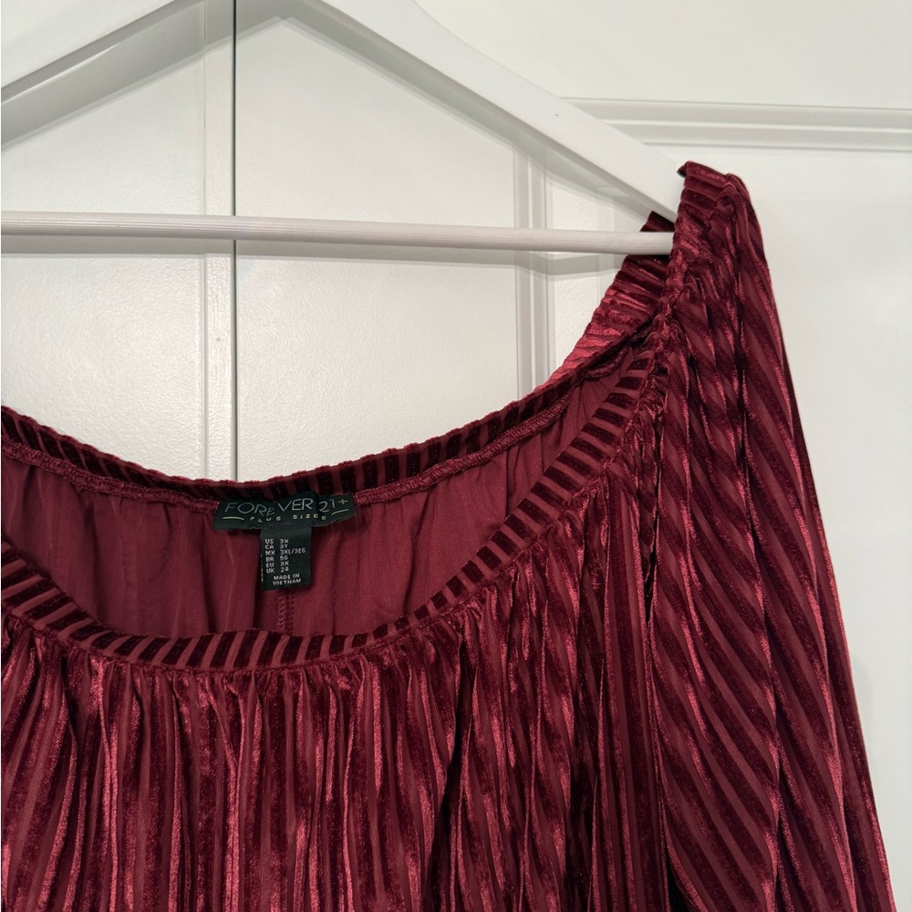 Velvet Ribbed Off-Shoulder PLUS Top - Burgundy - Picture 2 of 2